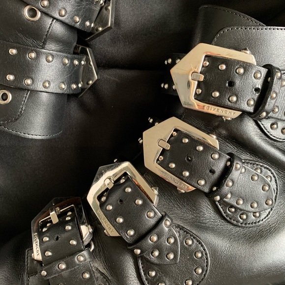 GIVENCHY Elegant Studded Leather Ankle Boots 7/37 - Picture 12 of 14